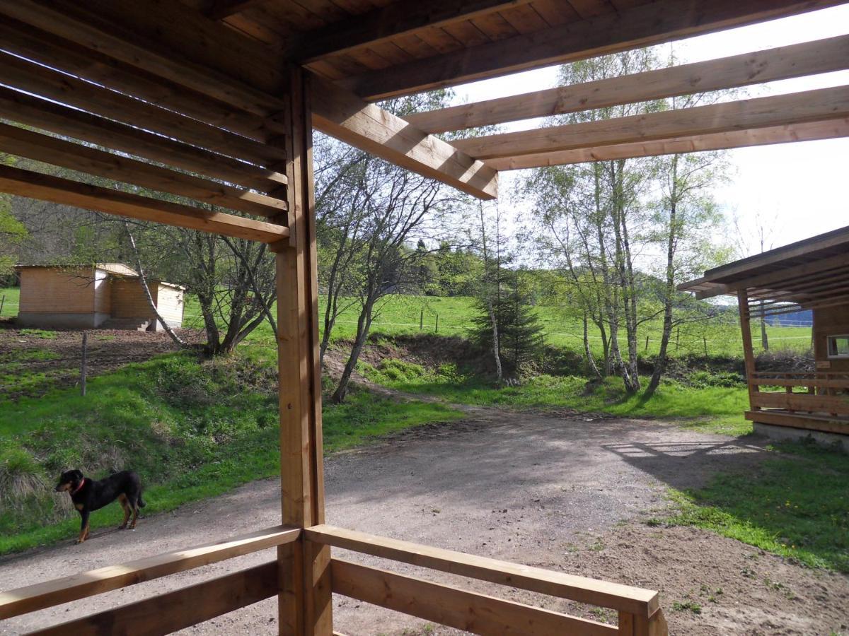 Camping Les Vernieres La Bourboule Sancy Buitenkant foto