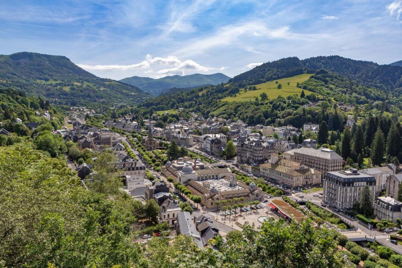 Camping Les Vernieres La Bourboule Sancy Buitenkant foto
