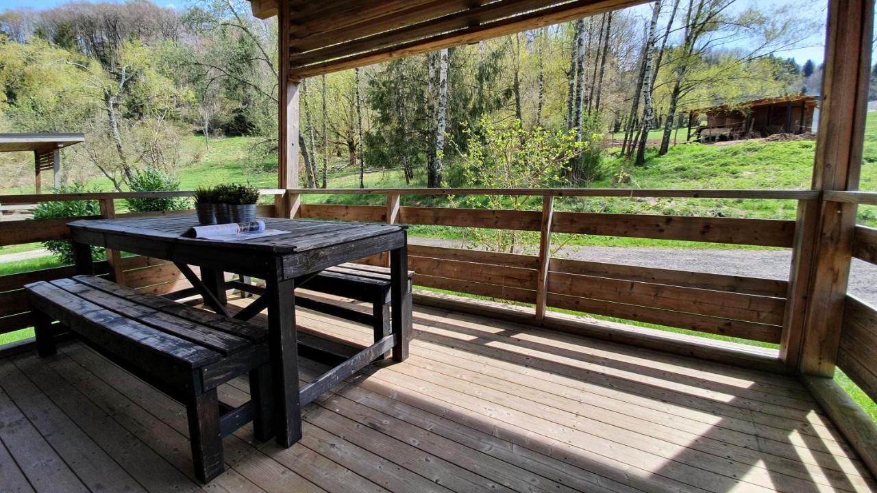 Camping Les Vernieres La Bourboule Sancy Buitenkant foto