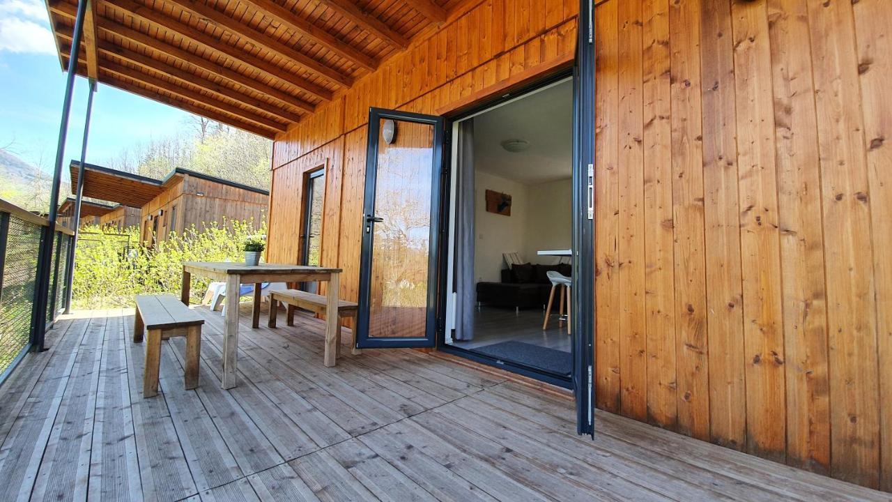 Camping Les Vernieres La Bourboule Sancy Buitenkant foto