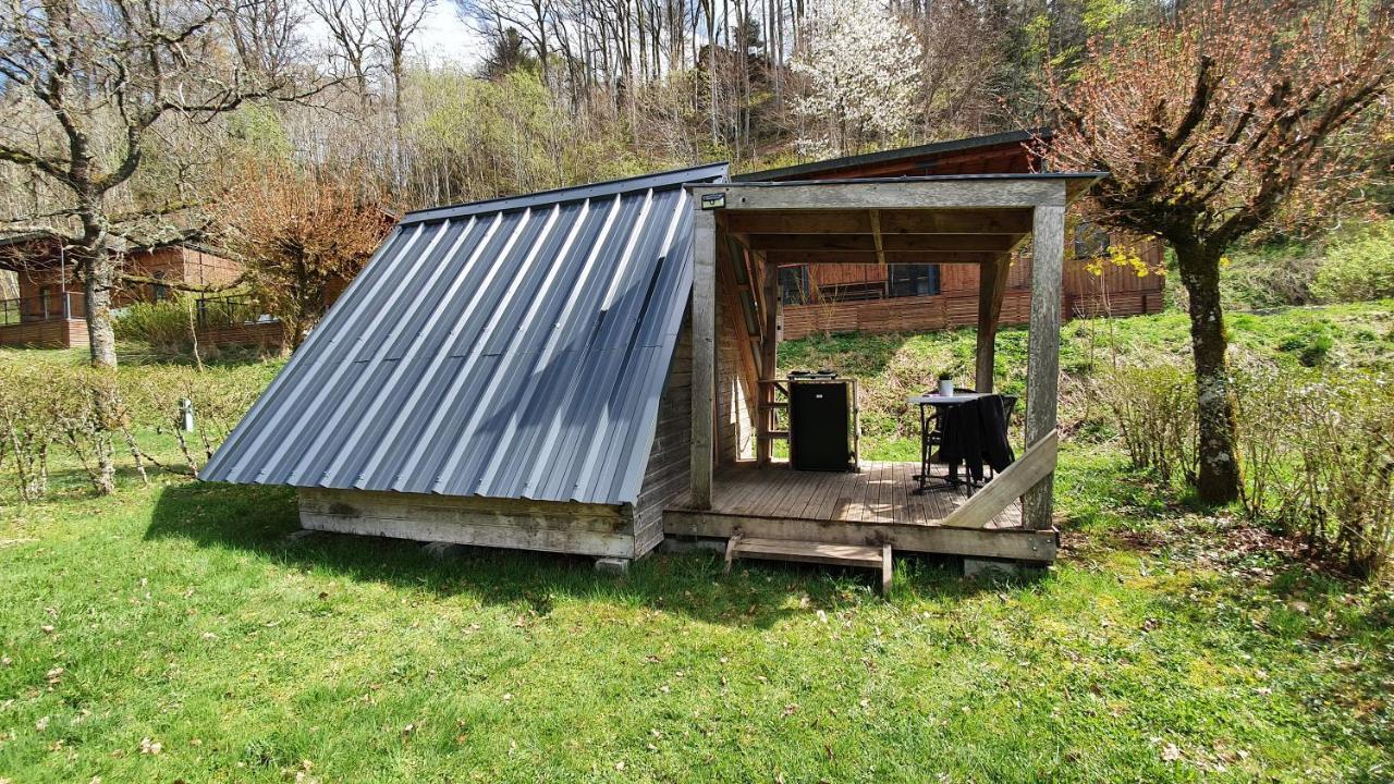 Camping Les Vernieres La Bourboule Sancy Buitenkant foto