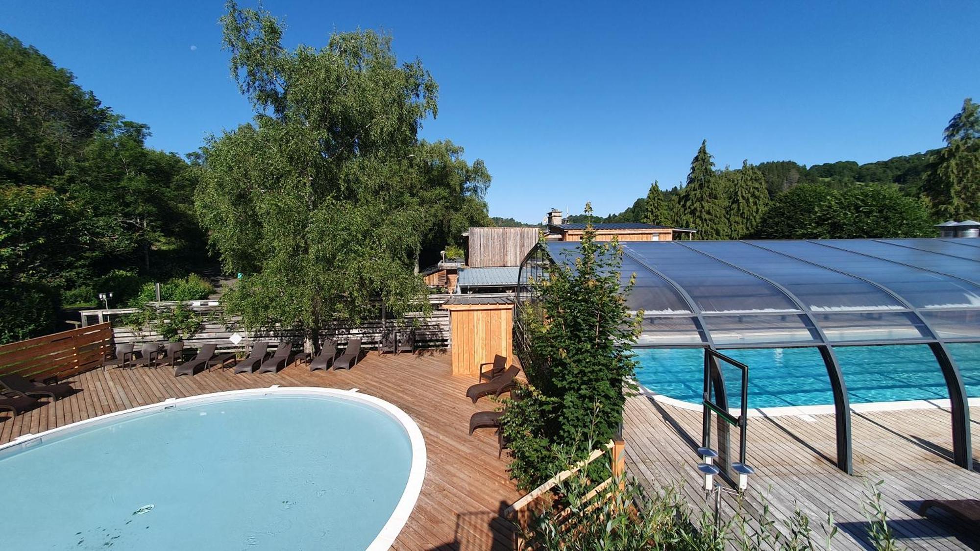 Camping Les Vernieres La Bourboule Sancy Buitenkant foto